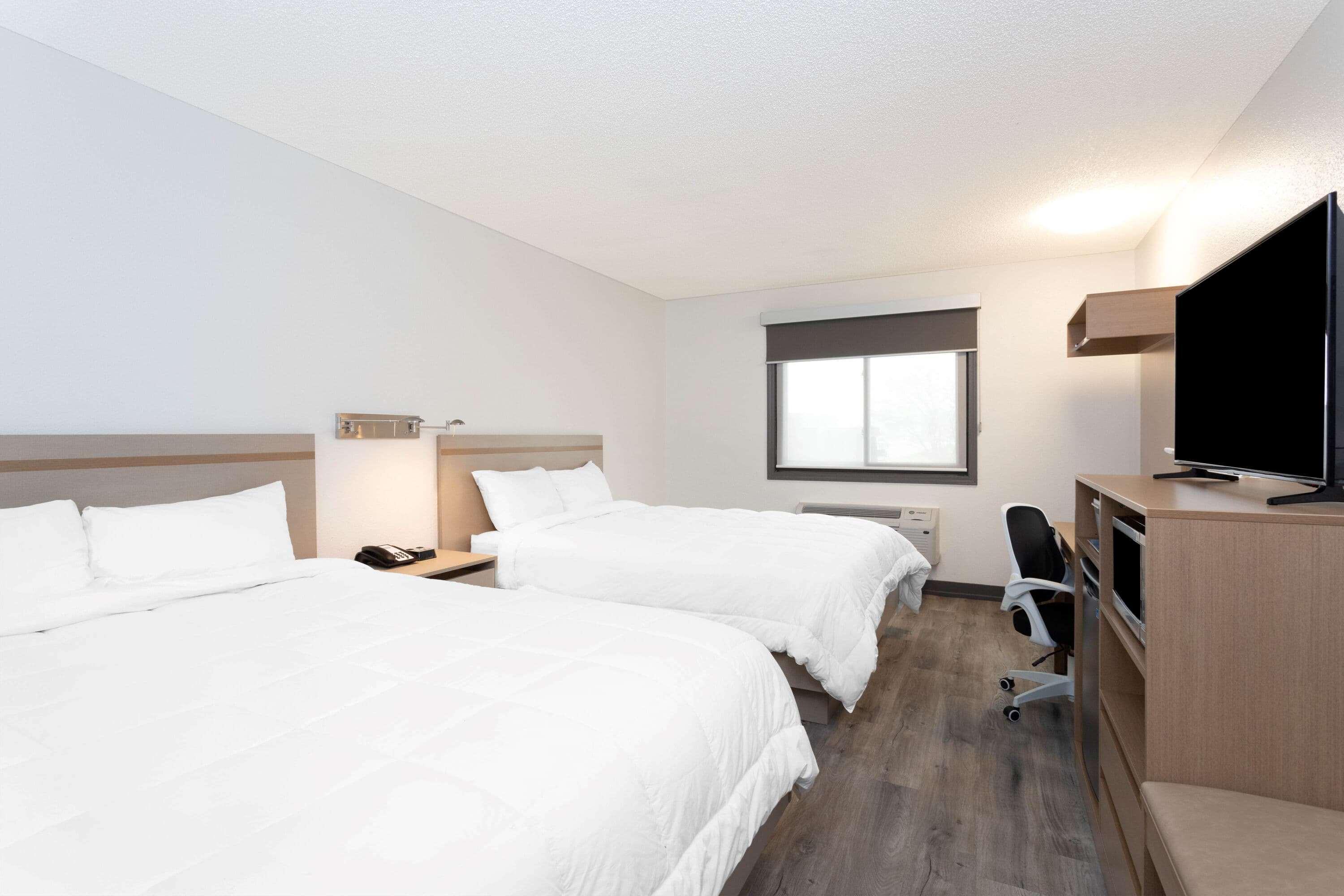 Travelodge By Wyndham Elkhart Exterior photo