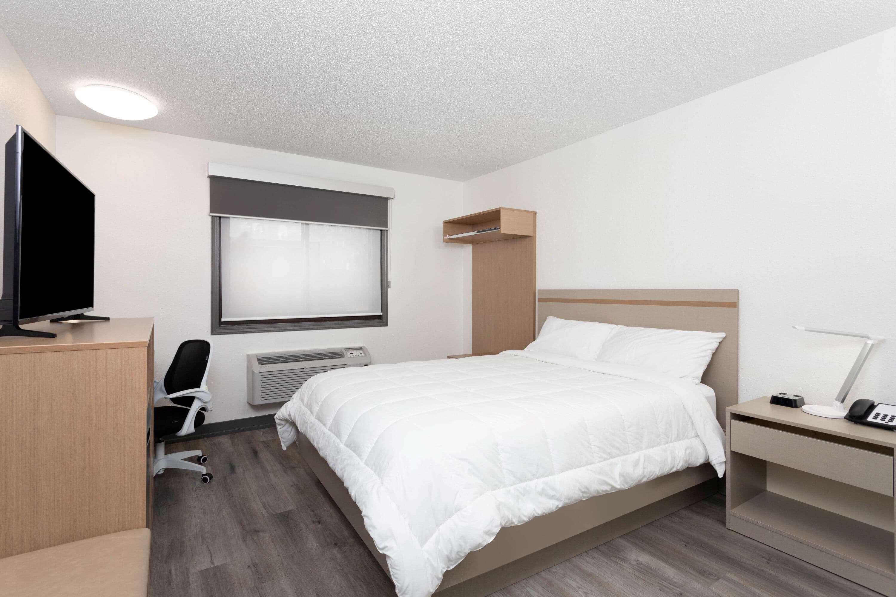 Travelodge By Wyndham Elkhart Exterior photo